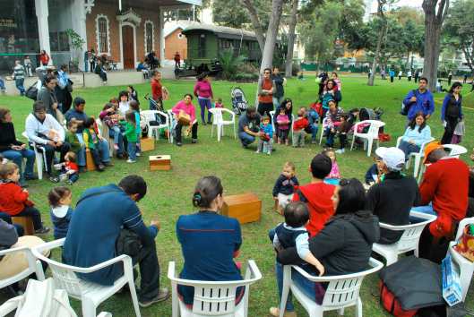 Esquina Musical no Parque Reducto em Lima